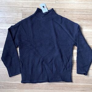 NWT Women’s Sweater, small